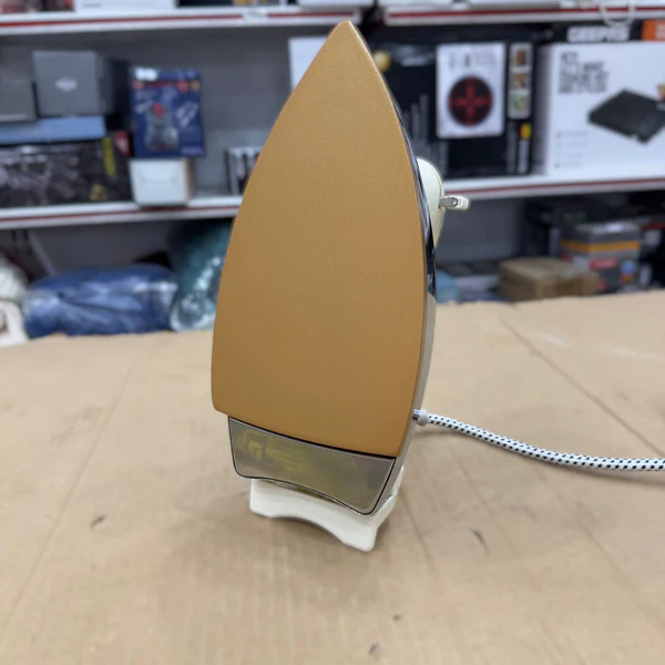 Geepas Heavy Weight Dry Iron 7080P - Image 4