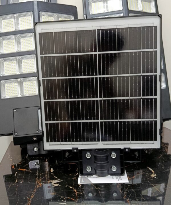 300 WATT HIGH QUALITY LED SOLAR STREET 12 HOURS BATTERY - Best Price in Pakistan | GreyMart