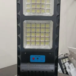 ZL-200 WATT SOLAR STREET LIGHT ONE YEAR BATTERY WARRANTY FULL NIGHT BATTERY BACKUP - Image 2